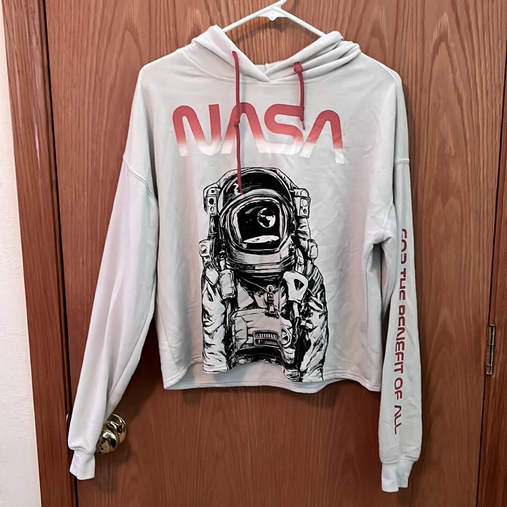 Medium cropped white NASA Hoodie